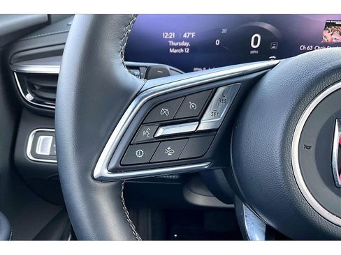 Used 2025 Buick Enclave Preferred image 11