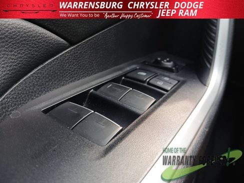 Used 2025 Toyota RAV4 XLE FWD image 30