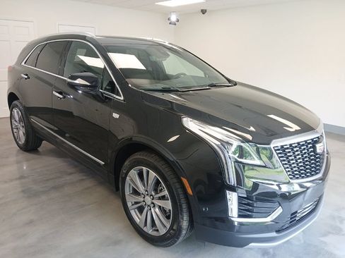 Certified 2025 Cadillac XT5 Premium Luxury w/ Technology Package AWD/4WD image 1