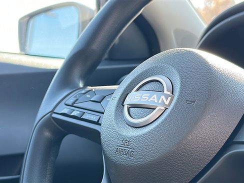 New 2025 Nissan Kicks Play S image 20