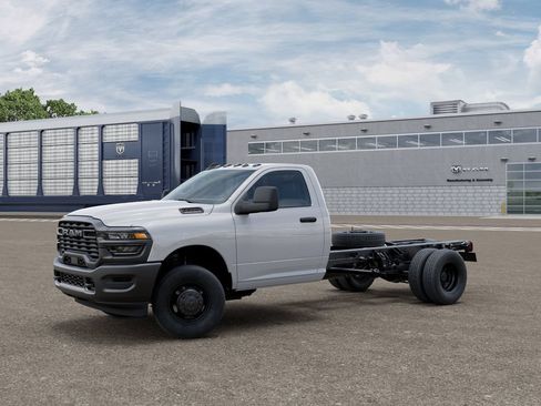 New 2025 RAM 3500 Tradesman AWD/4WD image 2