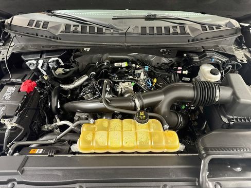 Used 2020 Ford F150 Lariat w/ Equipment Group 502A Luxury AWD/4WD image 32