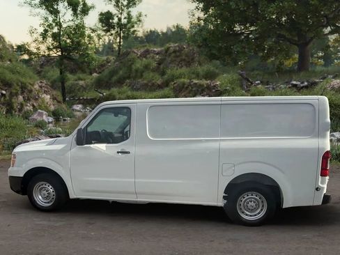 Used 2018 Nissan NV 1500 S image 9