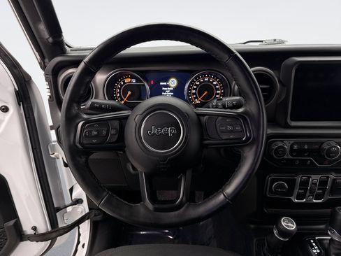 Used 2022 Jeep Wrangler Unlimited Sport AWD/4WD image 12