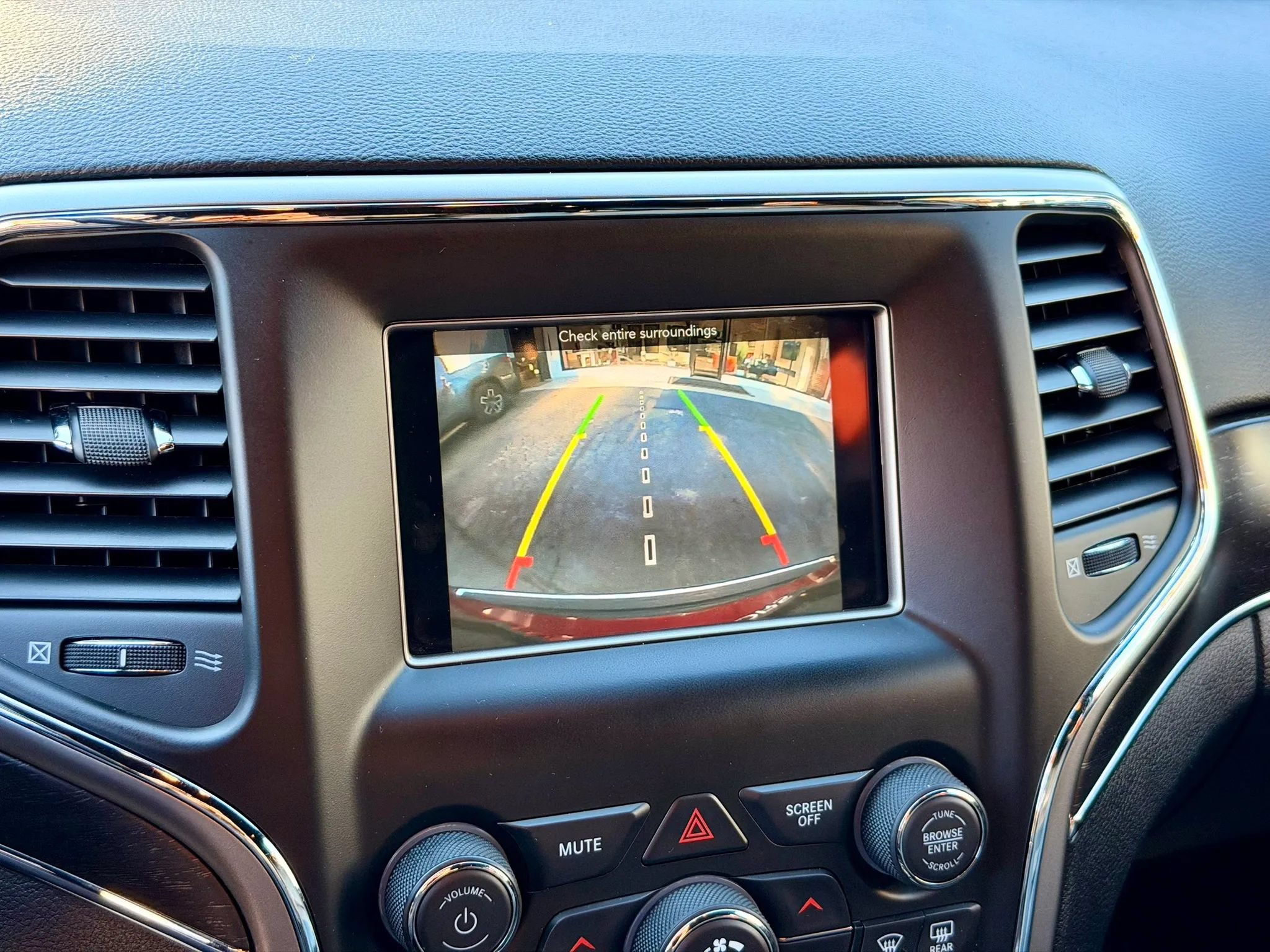 Used 2018 Jeep Grand Cherokee Limited AWD/4WD image 21