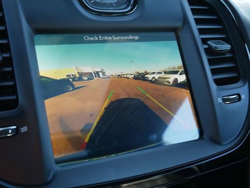 Used 2017 Chrysler 300 S w/ 300S Premium Group image 27