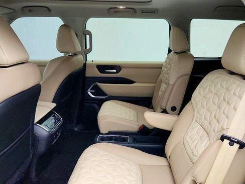 Used 2025 Nissan Armada Platinum AWD/4WD image 21