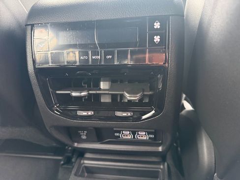 Used 2025 Jeep Grand Cherokee L Laredo w/ Luxury Tech Group I image 16