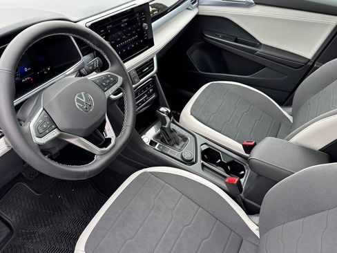 New 2026 Volkswagen Taos SE AWD/4WD image 10