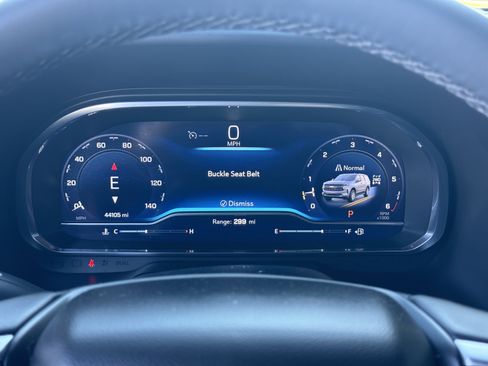 Used 2024 Chevrolet Tahoe LT w/ Luxury Package image 36