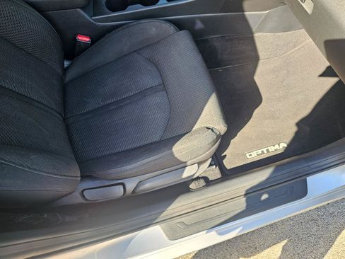 Used 2016 Kia Optima LX FWD image 16