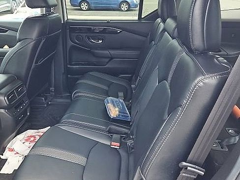 Used 2024 Honda Pilot EX-L image 8