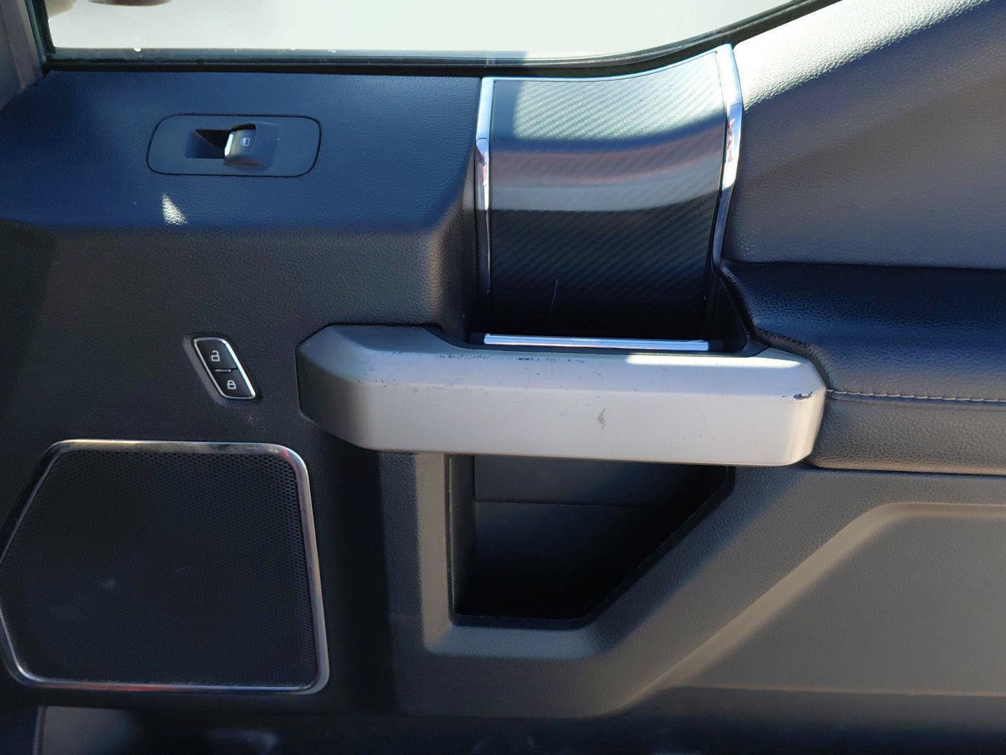 Used 2019 Ford F150 Lariat w/ Equipment Group 502A Luxury AWD/4WD image 19