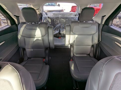 New 2026 Ford Explorer Active w/ Active Comfort Package image 17