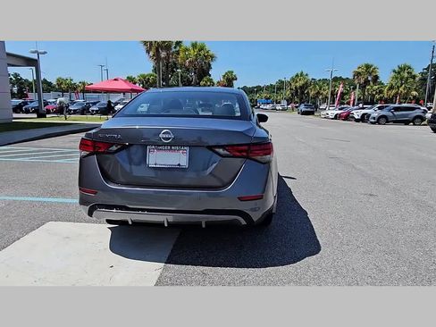 Used 2025 Nissan Sentra S image 32