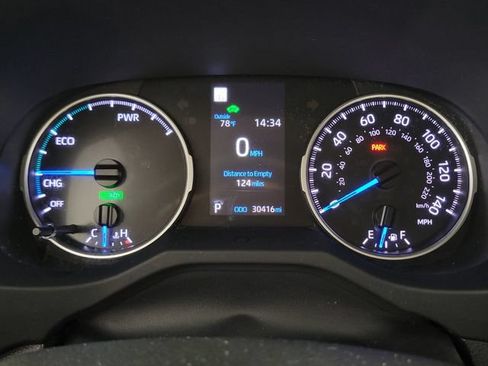 Used 2022 Toyota RAV4 XLE Premium AWD/4WD image 17