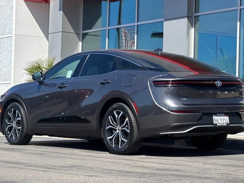 Certified 2023 Toyota Crown XLE image 8