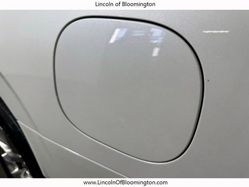 Used 2021 Chevrolet Suburban Premier w/ Premium Package image 32