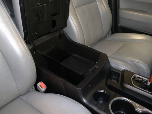 Used 2020 Toyota Sequoia Platinum image 81