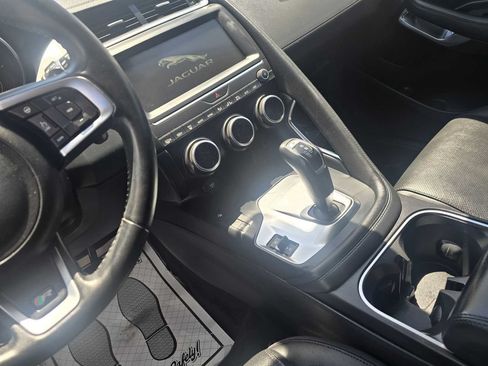 Used 2020 Jaguar E-PACE AWD/4WD image 29