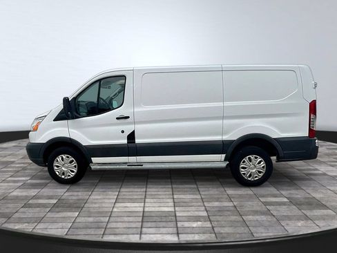 Used 2016 Ford Transit 250 130 Low Roof w/ Exterior Upgrade Package RWD image 4