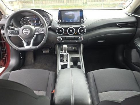 Used 2025 Nissan Sentra SV image 31