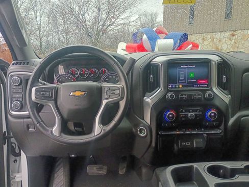 Used 2022 Chevrolet Silverado 1500 LT image 22