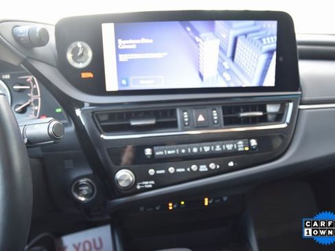 Used 2025 Lexus ES 300h 300h image 15