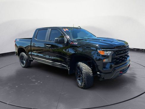 Used 2024 Chevrolet Silverado 1500 Custom Trail Boss AWD/4WD image 2