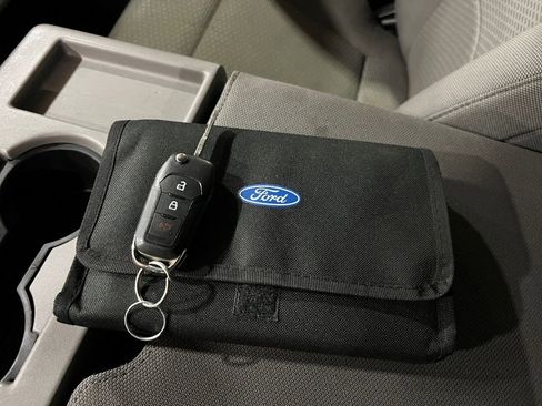 Used 2020 Ford F350 XLT image 40