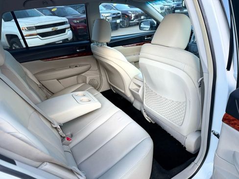 Used 2012 Subaru Outback 2.5i Limited w/ Moonroof Pkg image 18