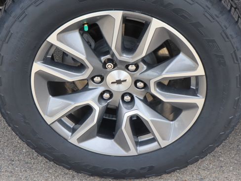 Certified 2021 Chevrolet Silverado 1500 RST w/ True North Edition Plus AWD/4WD image 17
