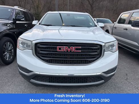 Used 2019 GMC Acadia SLE w/ LPO, Floor Liner Package FWD image 2