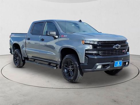 Certified 2021 Chevrolet Silverado 1500 LT Trail Boss w/ LPO, Dark Essentials Package image 3