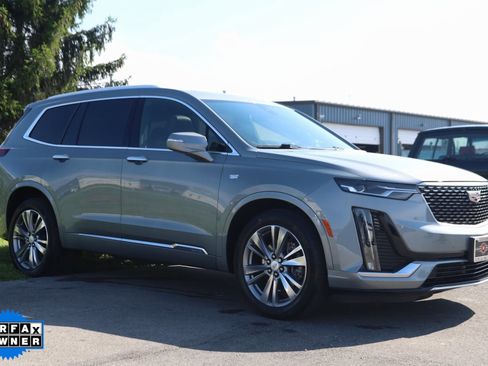 Used 2023 Cadillac XT6 Premium Luxury image 2