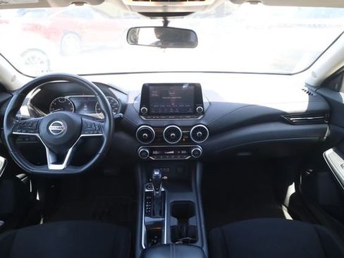Used 2020 Nissan Sentra SV FWD image 11
