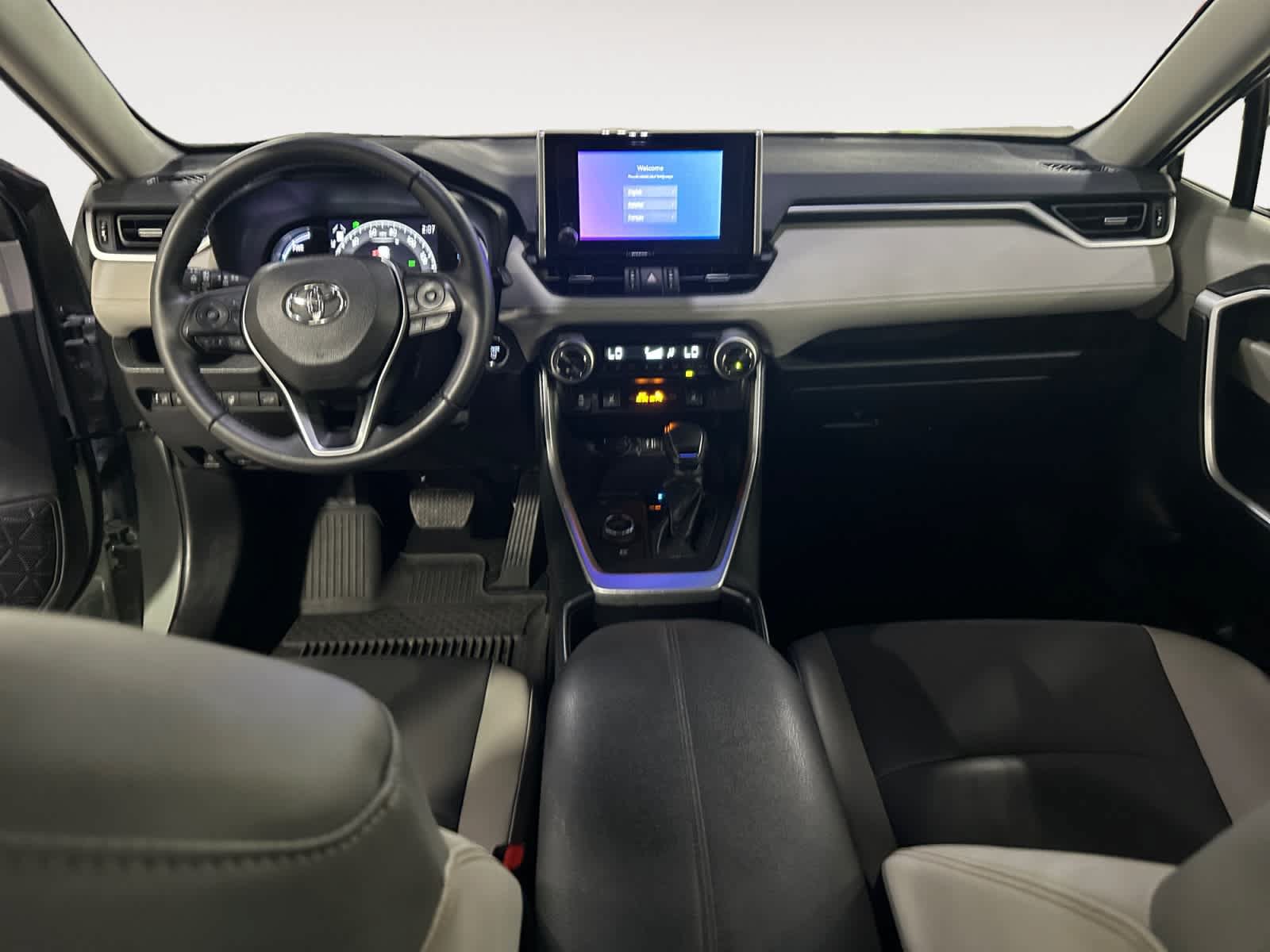 Used 2023 Toyota RAV4 XLE Premium AWD/4WD image 17