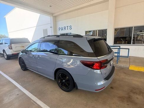 Used 2023 Honda Odyssey Sport image 4