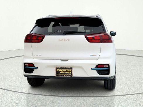 Used 2022 Kia Niro EX FWD image 7