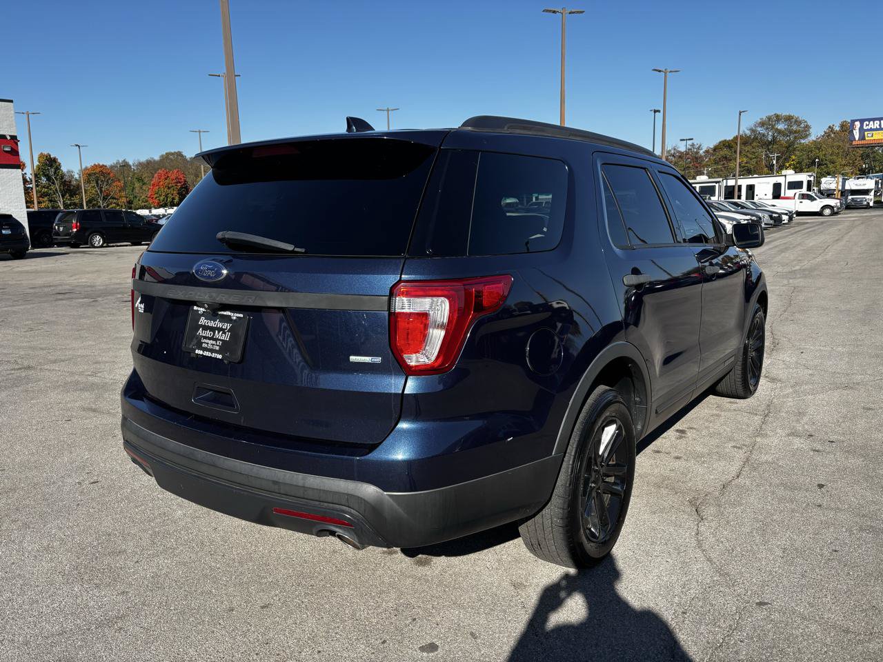 Used 2016 Ford Explorer 4WD image 3