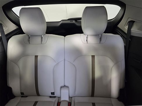 Used 2024 MAZDA CX-90 3.3 Turbo S w/ Premium Package image 10