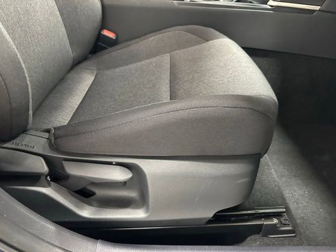 Used 2025 Toyota Camry LE image 59