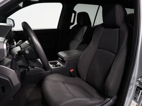 Used 2025 Toyota 4Runner SR5 image 28