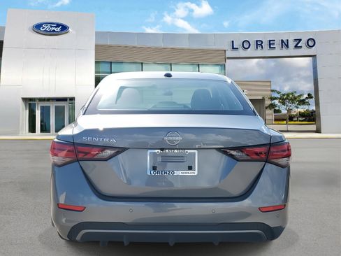 Used 2025 Nissan Sentra SV image 6