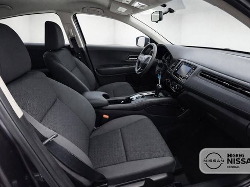 Used 2022 Honda HR-V LX image 7