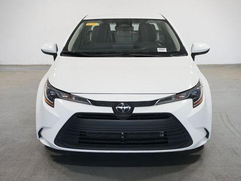 Certified 2024 Toyota Corolla LE FWD image 2