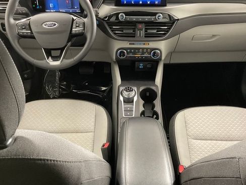 Certified 2023 Ford Escape Active AWD/4WD image 21
