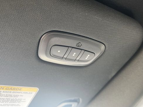 Used 2023 RAM 1500 Laramie AWD/4WD image 22