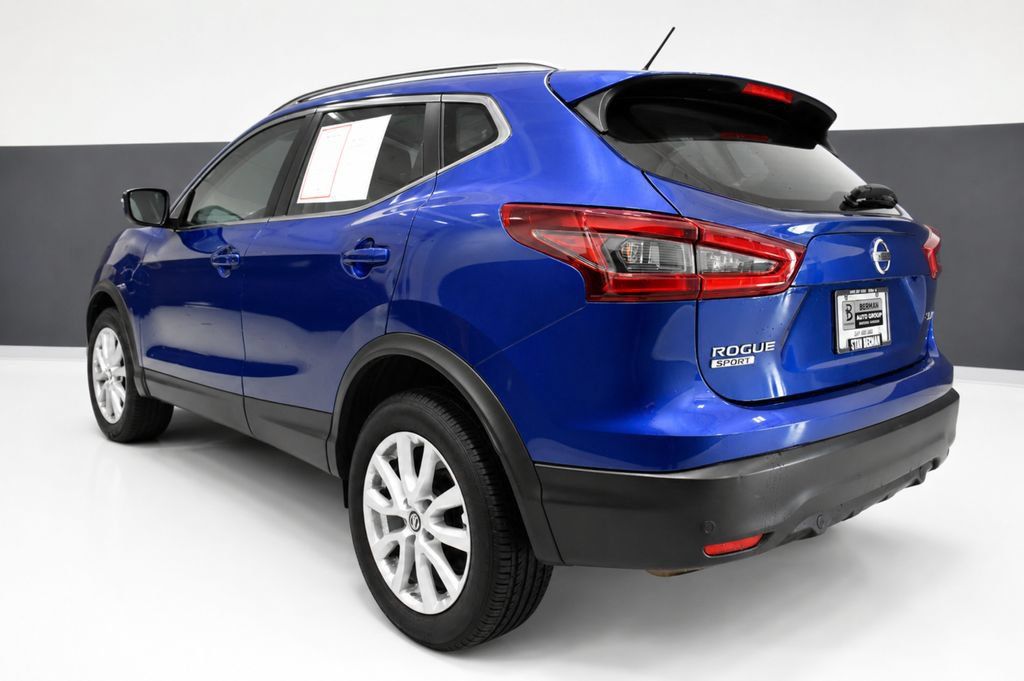 Used 2021 Nissan Rogue Sport SV AWD/4WD image 3