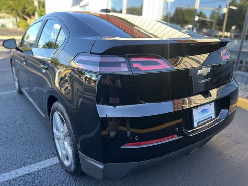 Used 2015 Chevrolet Volt w/ Enhanced Safety Package 1 FWD image 3
